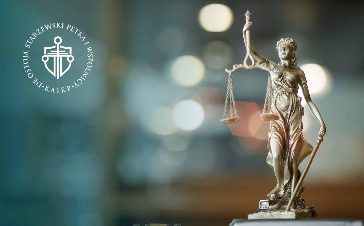Figura Temidy – symbol wymiaru sprawiedliwości i prawa, wykorzystywana w kontekście sporów sądowych z bankami w sprawach frankowych.