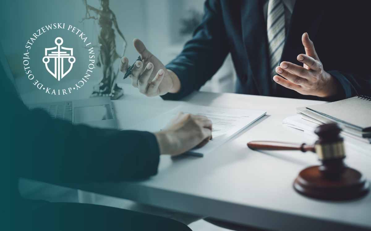 Zwrot prowizji za wcześniejszą spłatę kredytu frankowego – kto może skorzystać? Tło z polskim banknotem