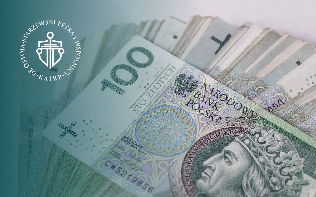 Zbliżenie na banknoty 100 zł